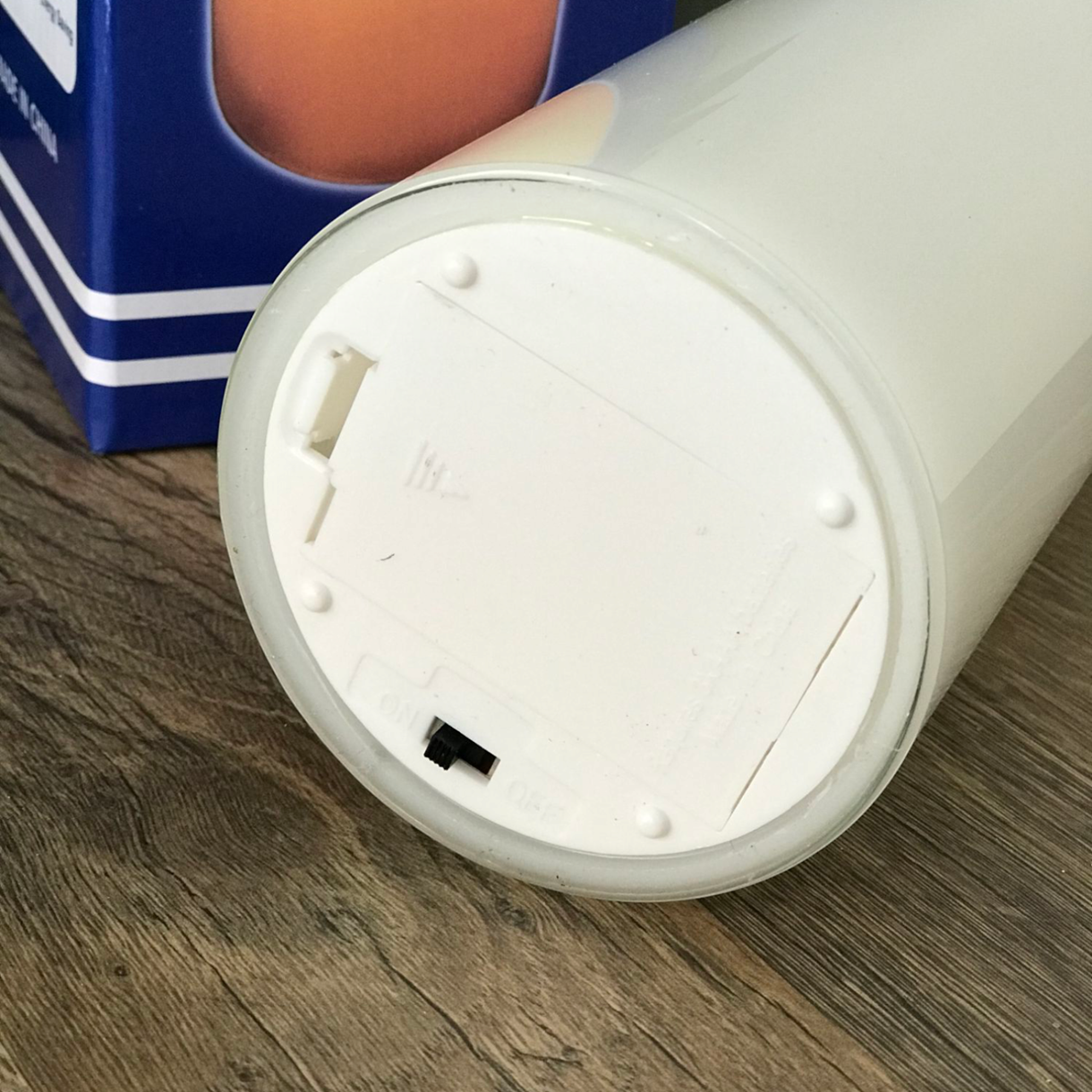 Свічка LED В Склі з рухом на батарейках Біла Велика 20*7,5см