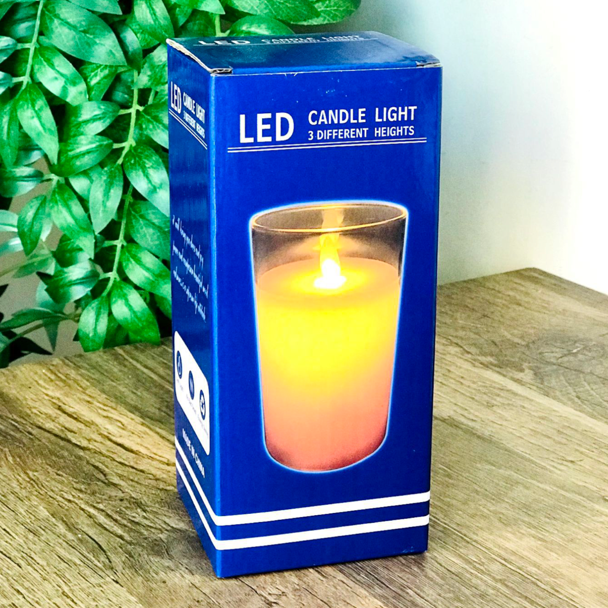 Свічка LED В Склі з рухом на батарейках Біла середня 17.5*7,5см