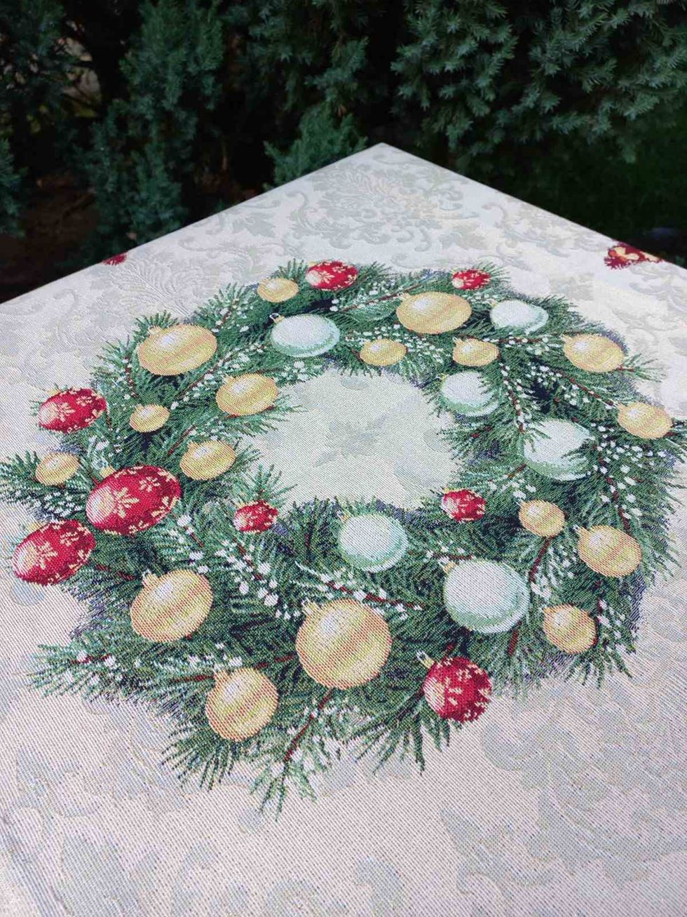 Скатерть квадратная коллекция "Holiday Christmas Gold", гобелен Emily Home, размер 140*140 см